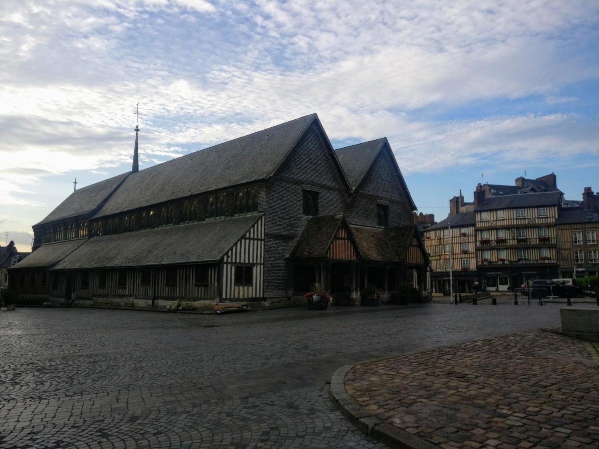 Studio Centre Historique Онфлёр Экстерьер фото