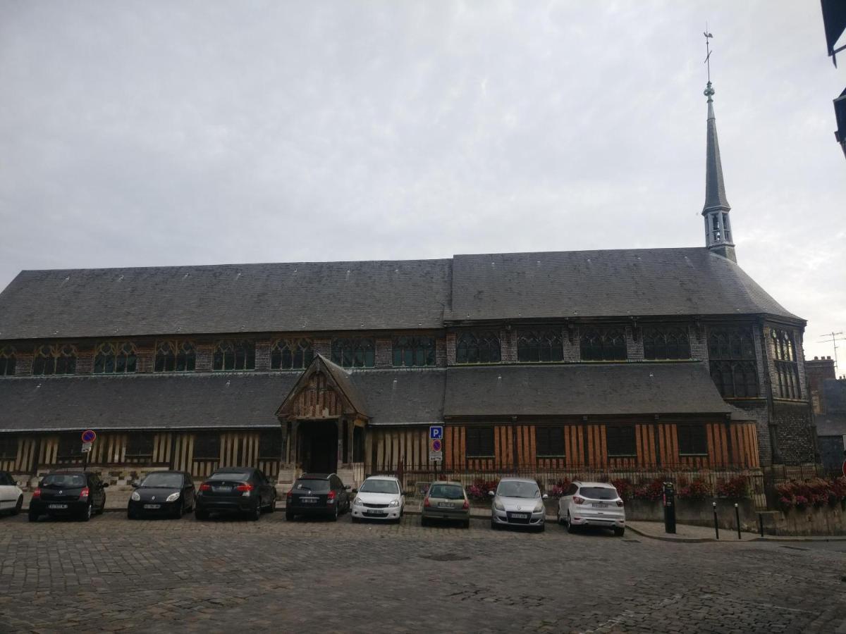 Studio Centre Historique Онфлёр Экстерьер фото